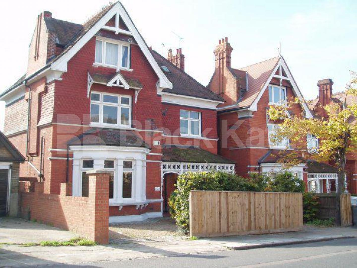 			NEW INSTRUCTION, 3 Bedroom, 1 bath, 1 reception Apartment			 Gleneldon Road, Streatham Common